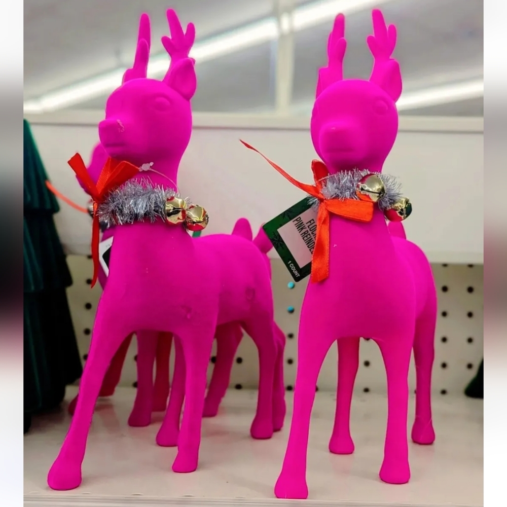 HOT PINK FLOCKED REINDEER CHRISTMAS DECOR (1)